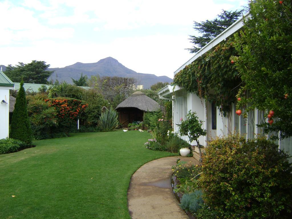 Rosewood Corner, Clarens Bed and Breakfast Eksteriør billede
