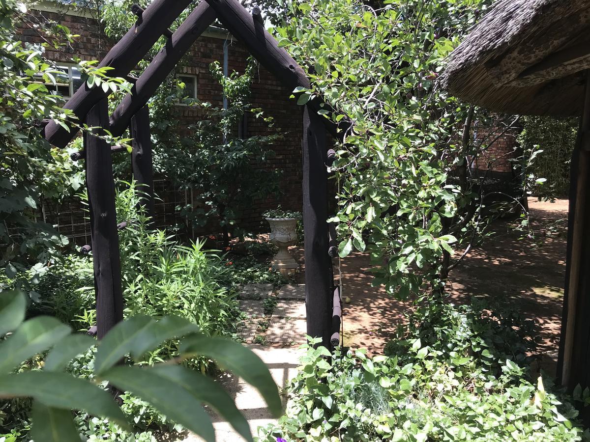 Rosewood Corner, Clarens Bed and Breakfast Eksteriør billede