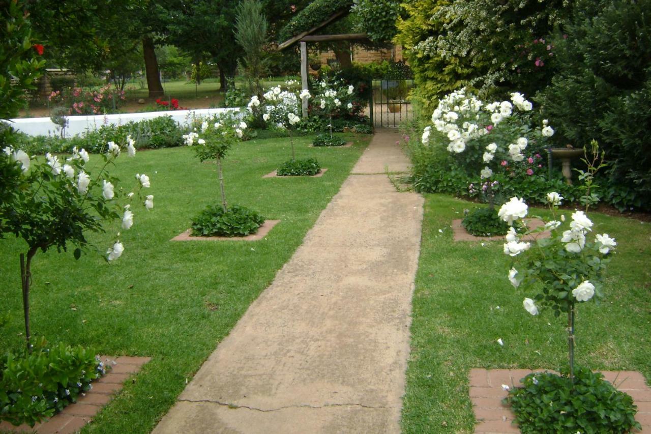 Rosewood Corner, Clarens Bed and Breakfast Eksteriør billede